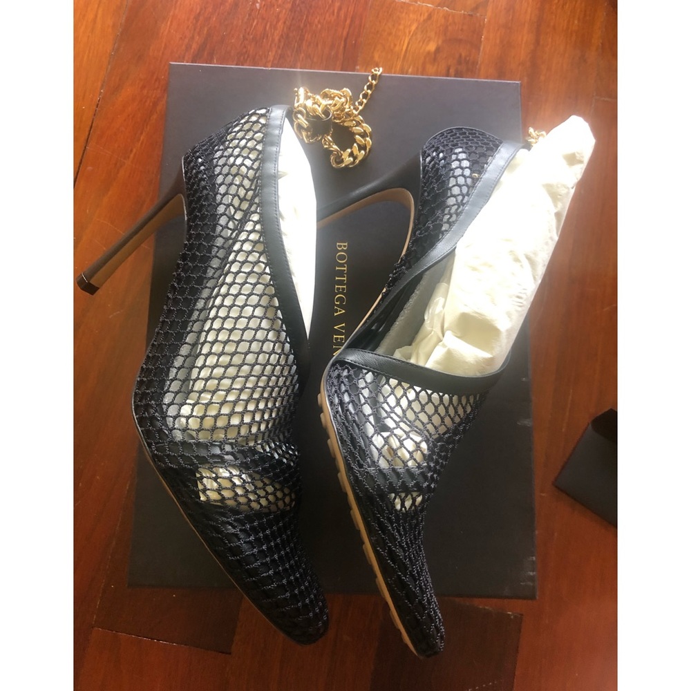 Bottega Veneta Stretch Mesh & Leather Pump - Picture 9 of 12